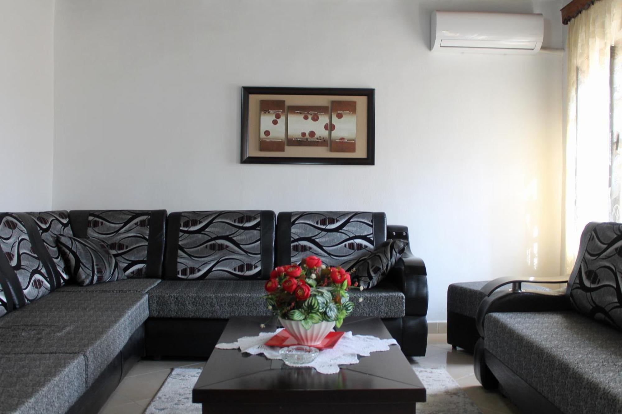 Tomor Shehu Guest House Berat Esterno foto