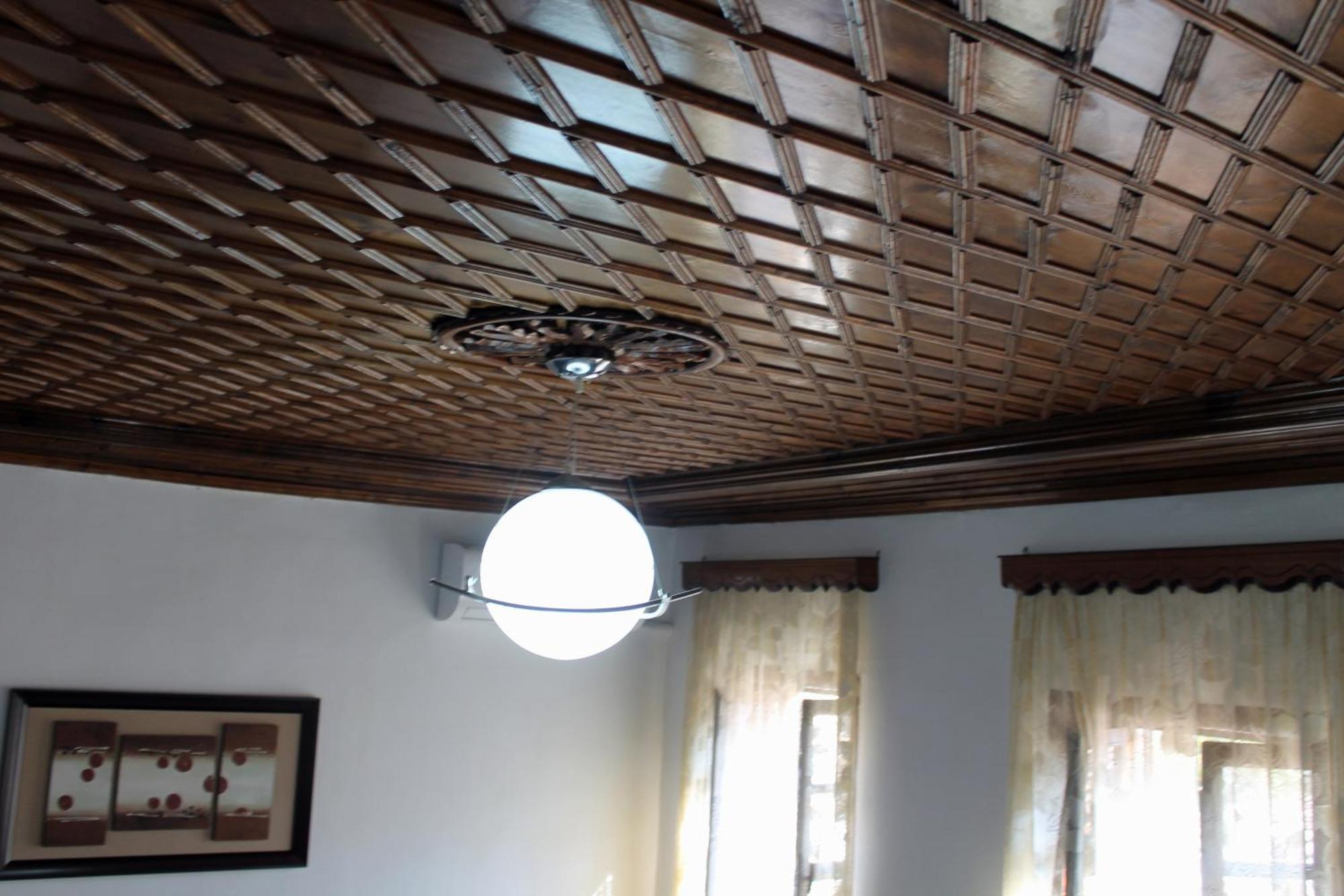 Tomor Shehu Guest House Berat Esterno foto