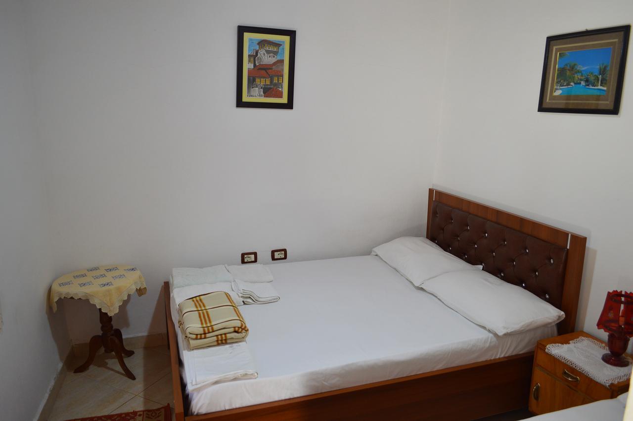 Tomor Shehu Guest House Berat Esterno foto