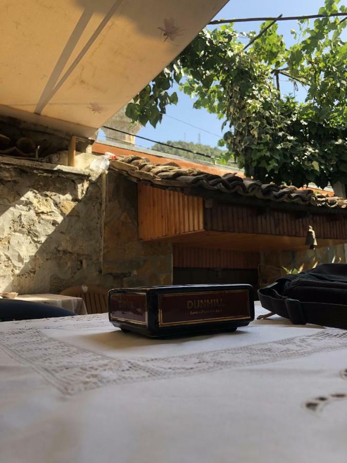 Tomor Shehu Guest House Berat Esterno foto