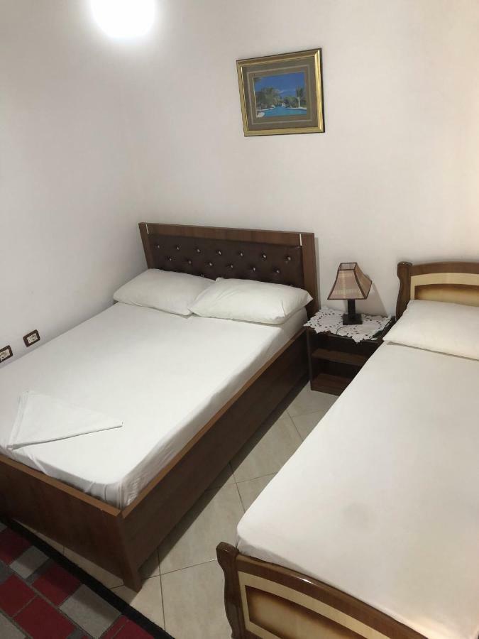 Tomor Shehu Guest House Berat Esterno foto
